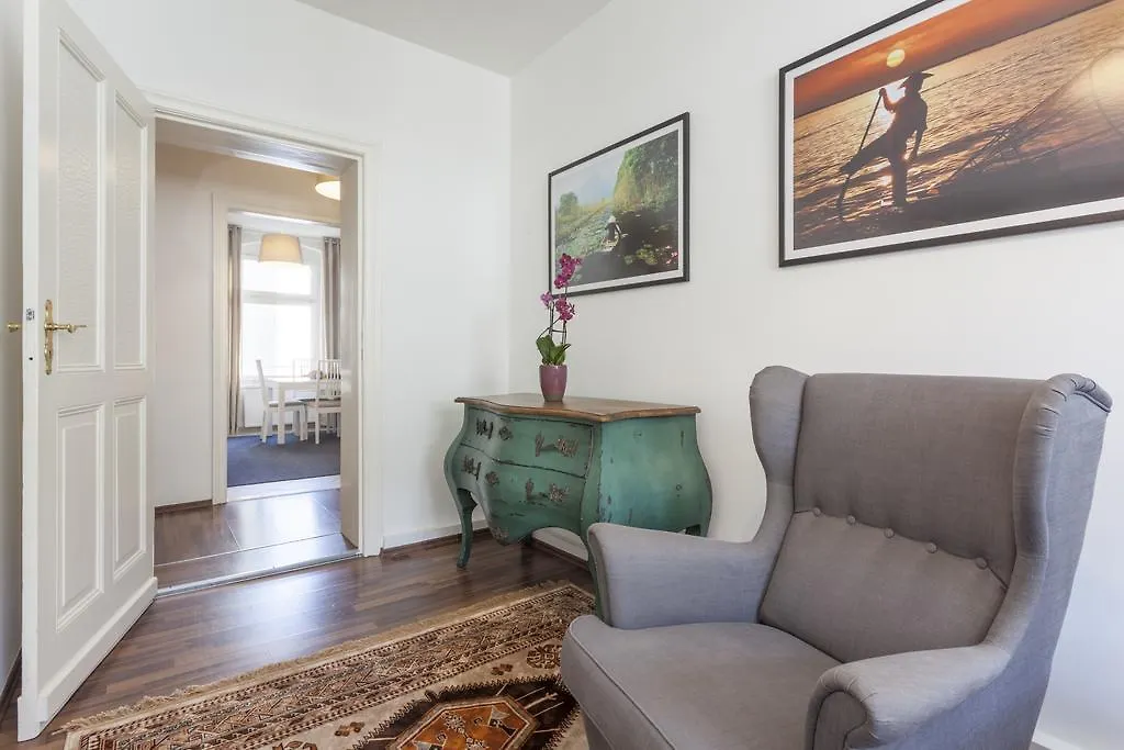 The Rheinsberger - Cosy 2Br One Living Room Up To 6 Berlin 0*,  Almanya