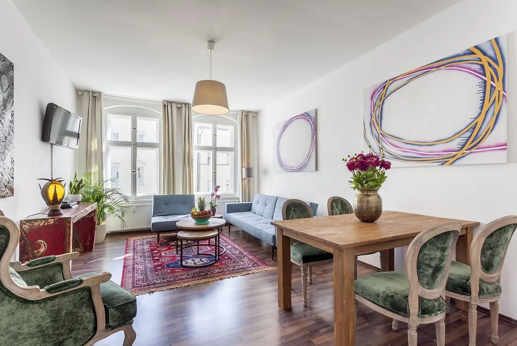 The Rheinsberger - Cosy 2Br One Living Room Up To 6 Berlin